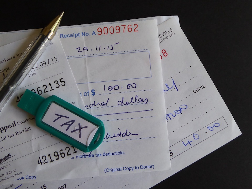 tax-1103675_1920