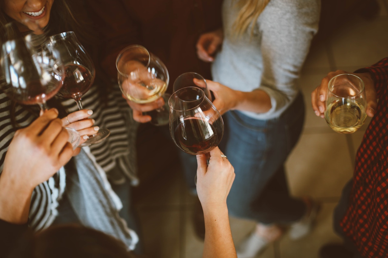 wine trail_kelsey-chance-575541